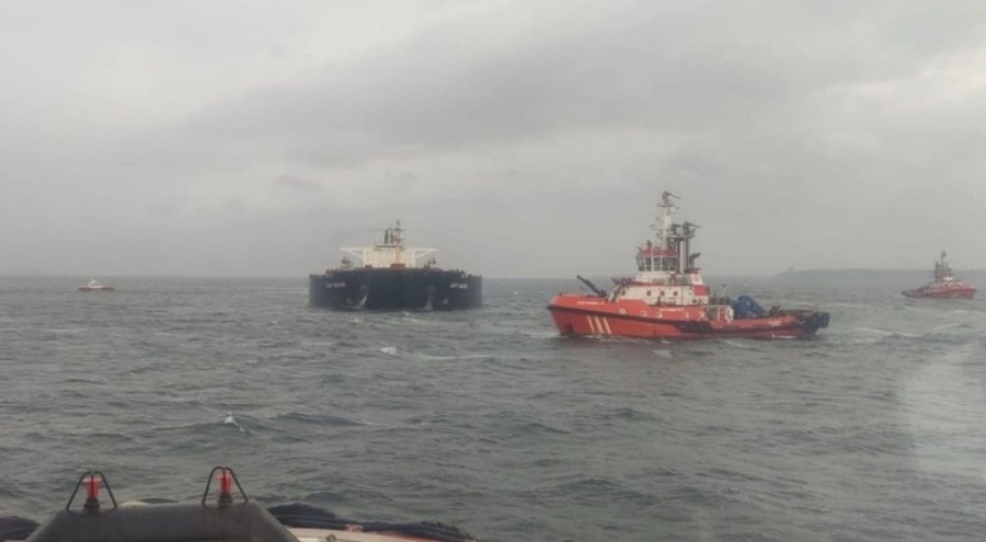 İstanbul Boğazı'nda gemi trafiği askıya alındı