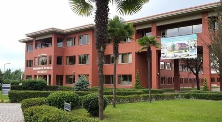 Lisede pencereden düşen Beril, kurtarılamadı