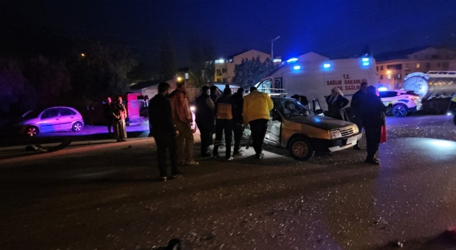 Bursa Gemlik çevreyolunda feci kaza: 3 yaralı