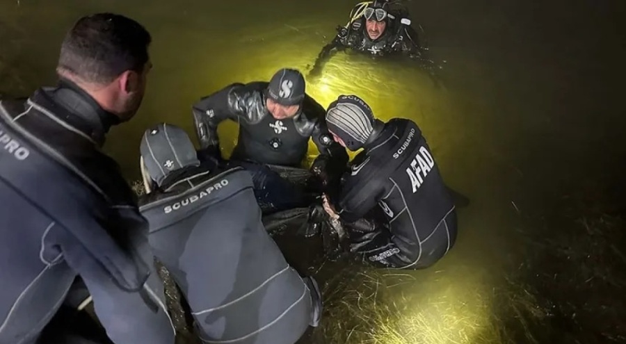 Gölete düşen aracın sürücüsü hayatını kaybetti