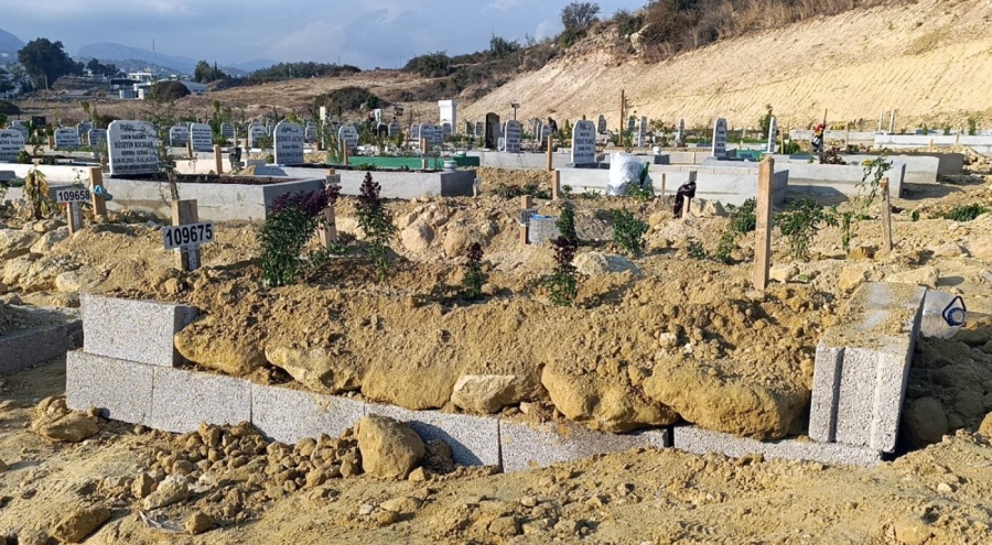 Birlikte yaşadığı kadını boğarak öldürdü!