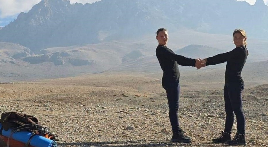 Aladağlar'da kaybolan 2 kız kardeş sağ olarak bulundu