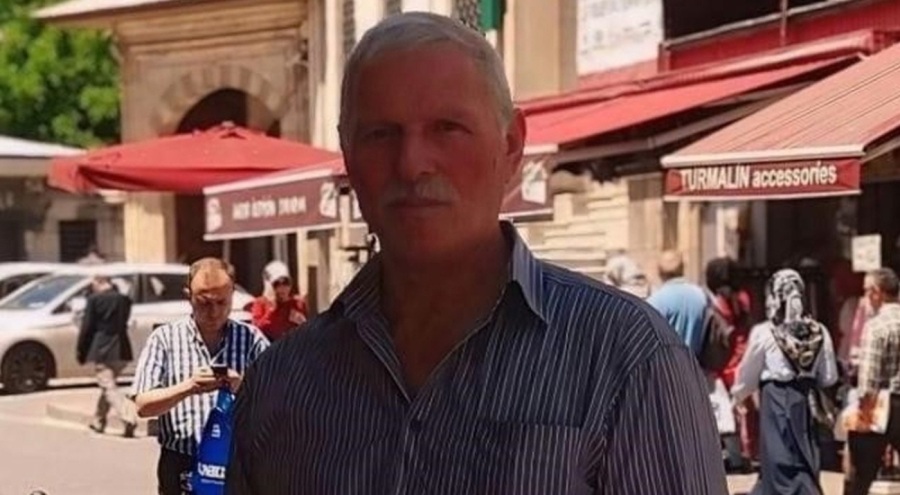 5 katlı apartmanın çatısından düşen 63 yaşındaki işçi, yaşamını yitirdi