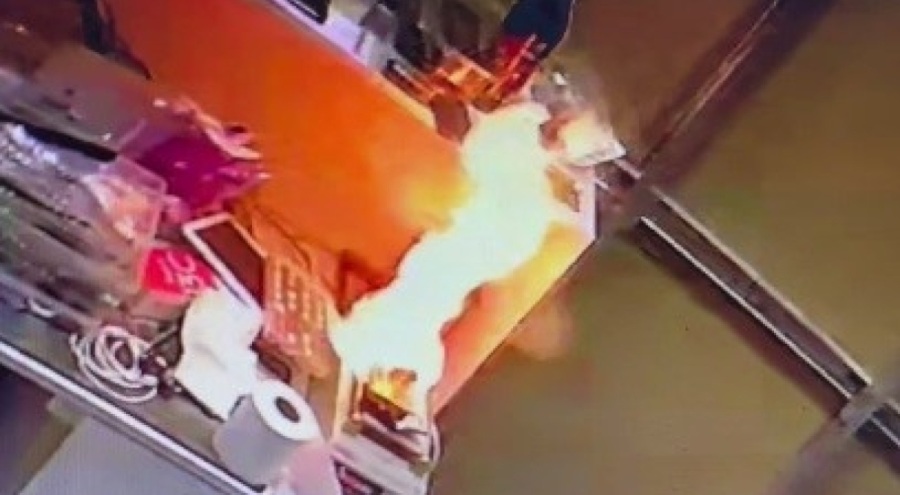 Bursa'da tamire bırakılan telefon bomba gibi patladı