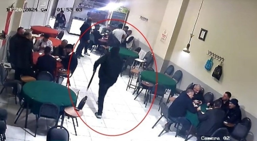 Kahvehaneyi pompalı tüfekle bastı!