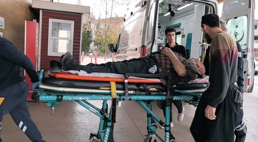 Bursa'da çatıdan düşen adam yaralandı!