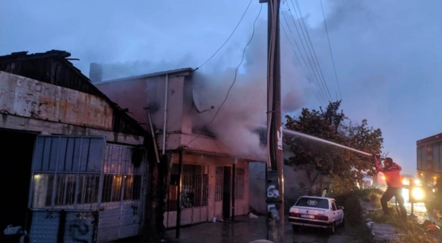 Parlayan soba yangına neden oldu: 1 yaralı