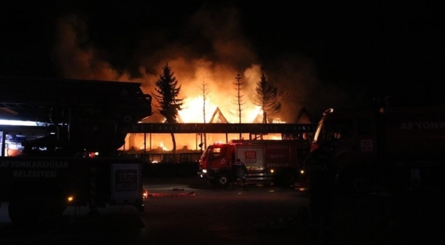 Alevlerden kurtulamayan bir işçi öldü!