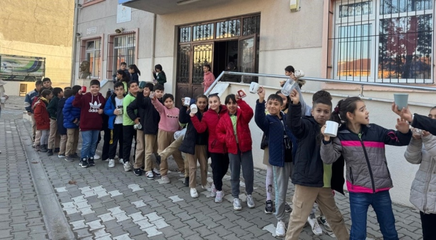 Karacabey'de eğitime ve çevreye destek sağlanıyor