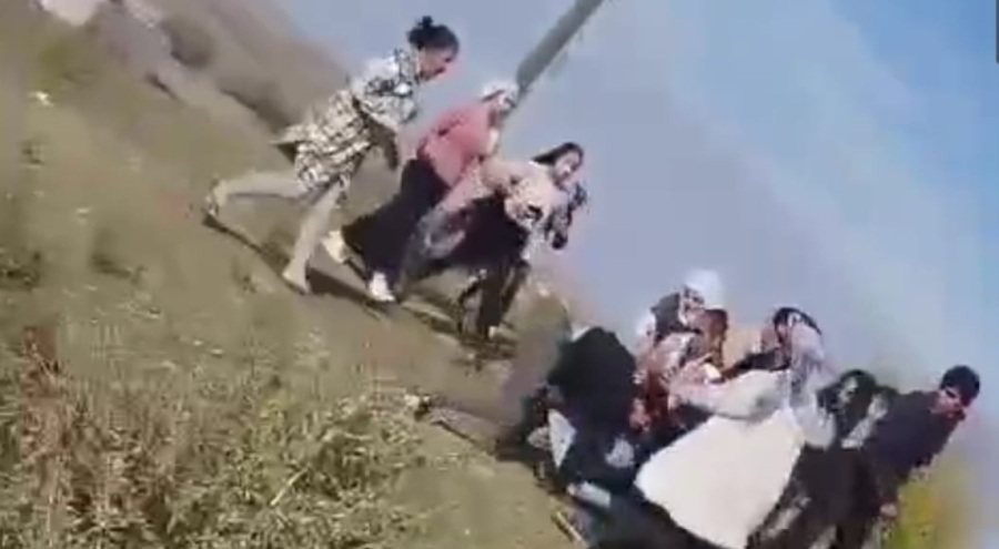 Aileler arasındaki arazi kavgası