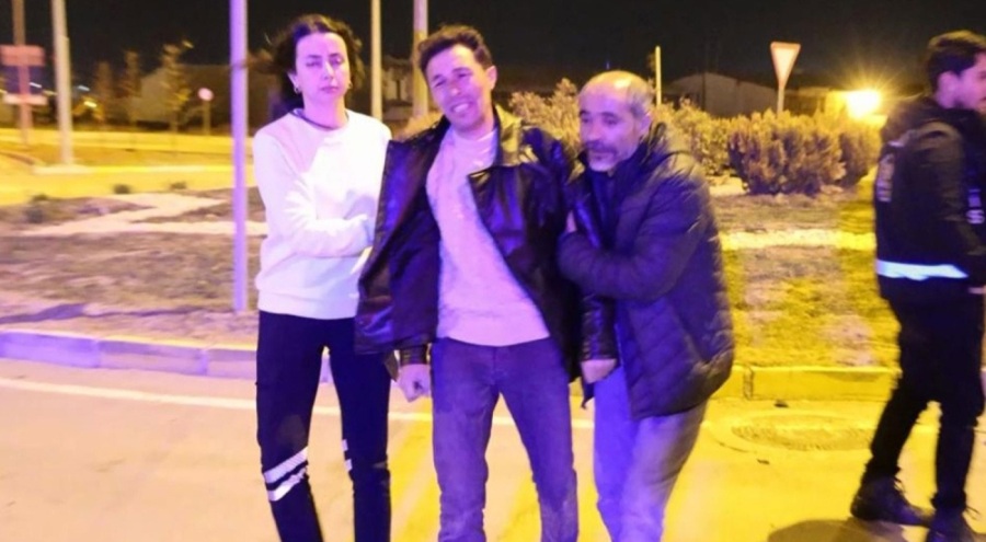 Kaza yapan sürücü şoka girip önce bayıldı sonra ağladı