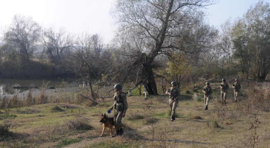 Yunanistan'a kaçmak isteyen 2 FETÖ zanlı yakalandı