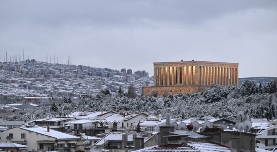 Ankara Valiliği'nden buzlanma uyarısı: Zorunlu olmadıkça trafiğe çıkmayın!