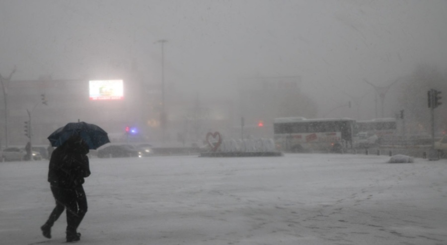 Erzincan'da tipi hayatı felç etti!