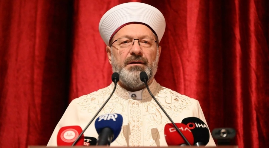 Diyanet İşleri Başkanı Erbaş: 'Kadınlar soykırımlara, zulümlere maruz kalmaya devam ediyor'
