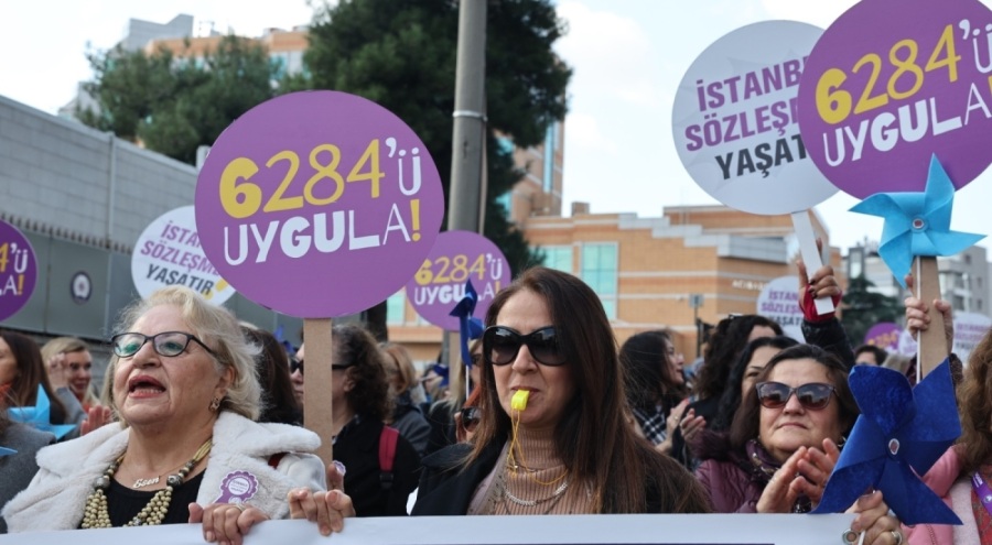 Nilüferli kadınlar şiddete karşı tek ses oldu