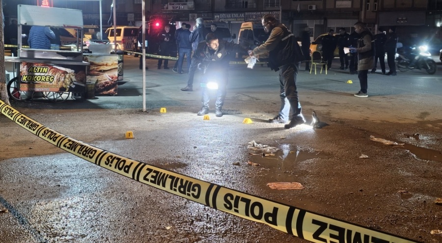 Yemek yerken silahlı saldırıya uğradı