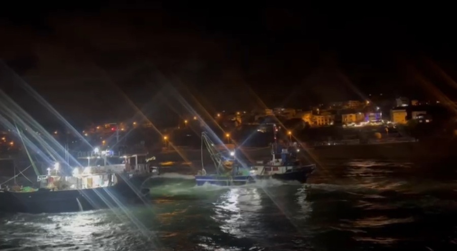 Balıkçı teknesi karaya oturdu