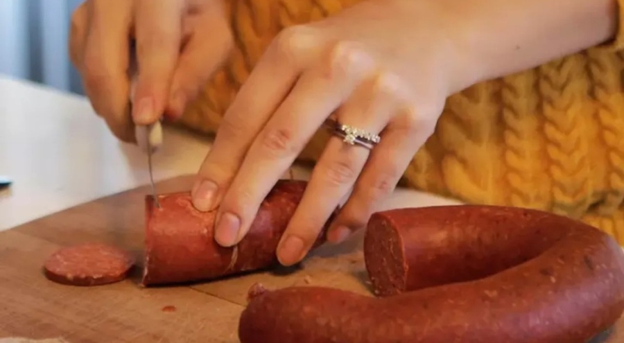 Bakanlıktan ifşa! Çikolatada ilaç, sucukta tek tırnaklı et çıktı