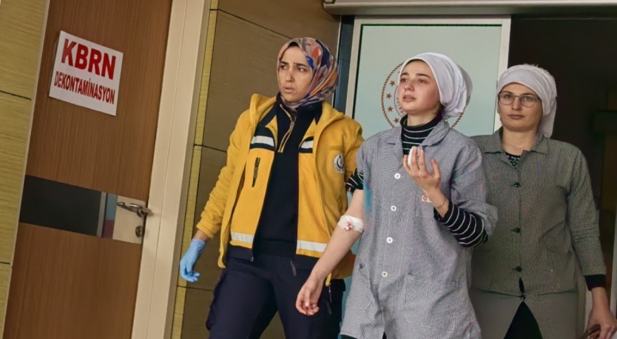 Bursa'da elini dokuma makinesine kaptırdı