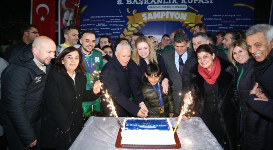 Bursa Büyükşehir 8. Başkanlık Kupası Personel Futbol Turnuvası'nda şampiyonlar belli oldu