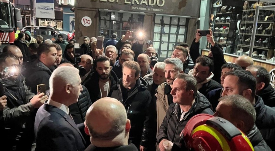 Vali Davut Gül: "Göçük altında kalan işçinin kurtarılma çalışması sürüyor"