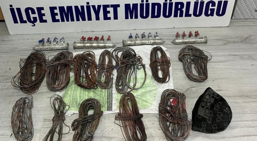 İnşaat malzemesi çalarken suçüstü yakalandı