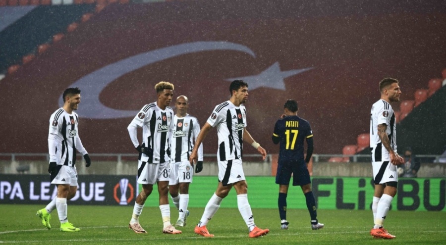 Beşiktaş'ın iki stoperi birden sakatlandı