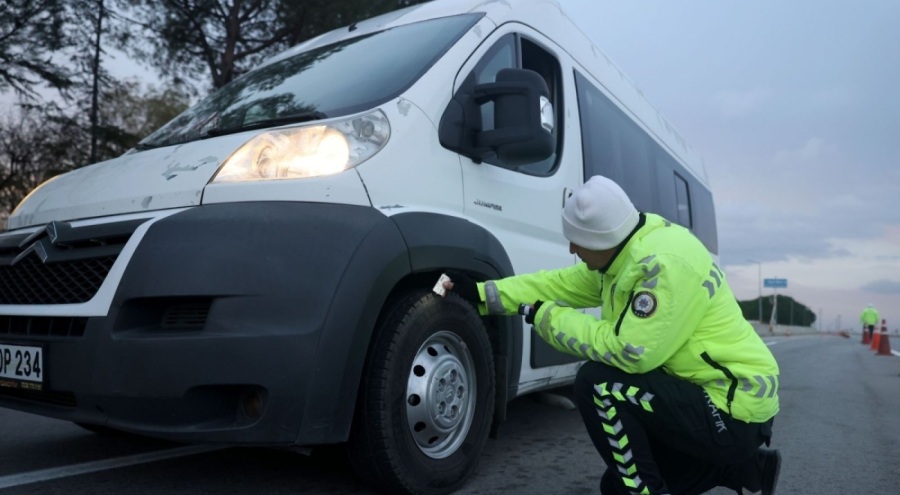 Zorunlu kış lastiği uygulaması başladı! İşte cezası