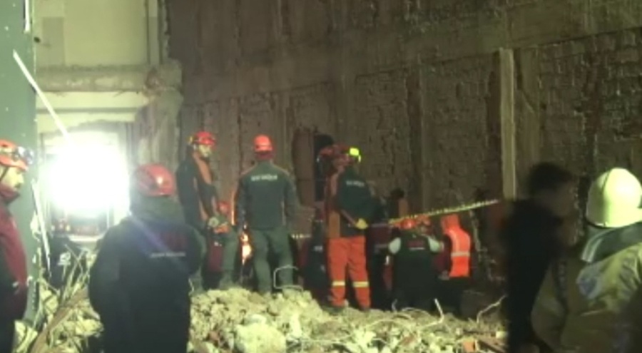 Çöken binada enkaz altında kalan işçinin cansız bedenine ulaşıldı