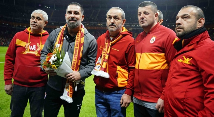 Arda Turan, RAMS Park'a teknik direktör olarak çıktı