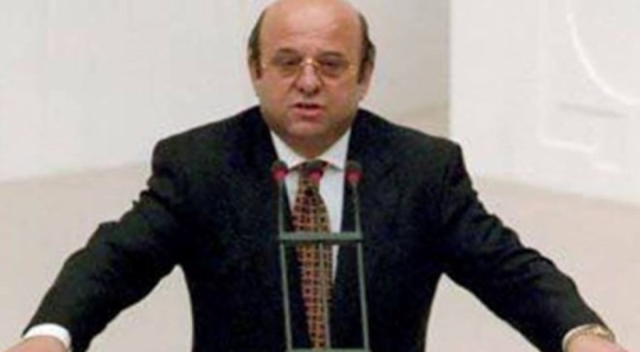 Eski Bakan Ömer Barutçu hayatını kaybetti