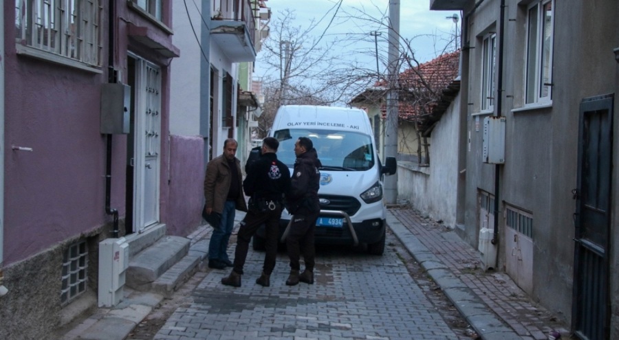 Karısı tarafından bıçaklanan adam ağır yaralandı