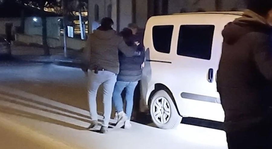 Tüfekle iş yerini kurşunlayan zanlı yakalandı