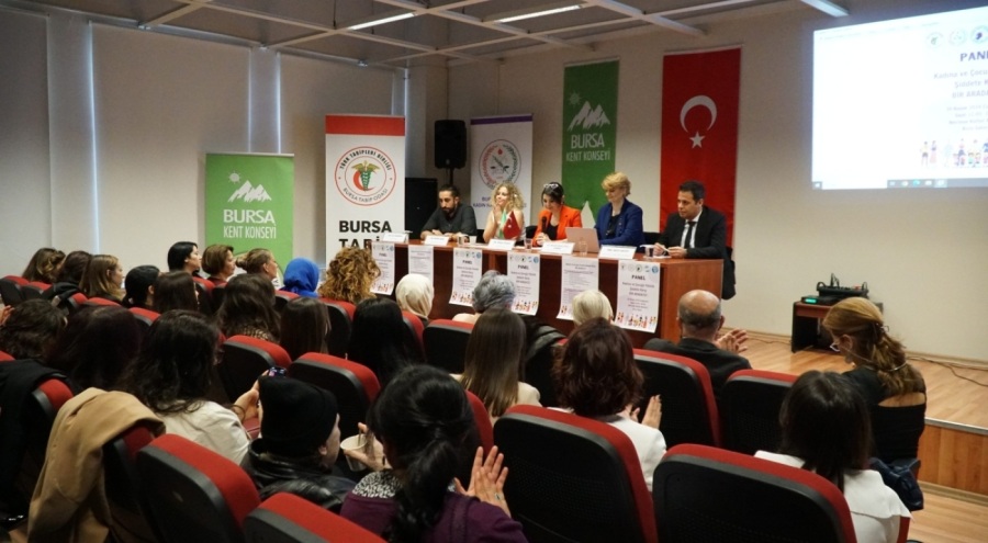 Bursa'da "Kadına ve Çocuğa Yönelik Şiddete Karşı Bir Aradayız Paneli" düzenlendi
