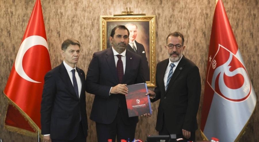 Trabzonspor yönetimi mazbatasını aldı