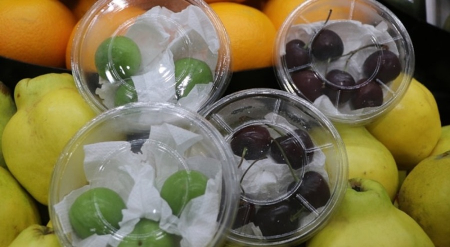 Bu iki meyveyi yemek isteyenlerin çeyrek altın fiyatı ödemek zorunda!