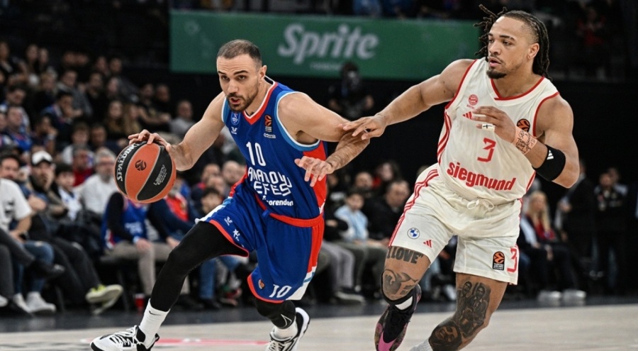 Anadolu Efes Bayern Münih'i sahasında devirdi