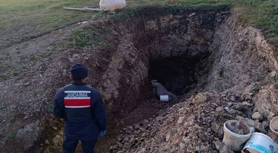 Jandarmayadan devriyede kaçak kazıya suçüstü