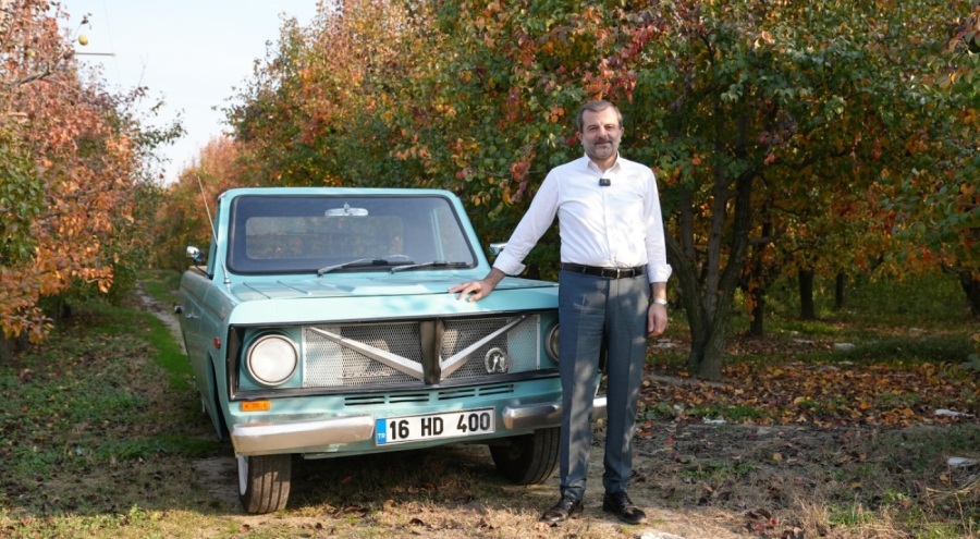 Gürsu Belediye Başkanı Işık nostaljik aracı ile ilçeyi tanıtıyor