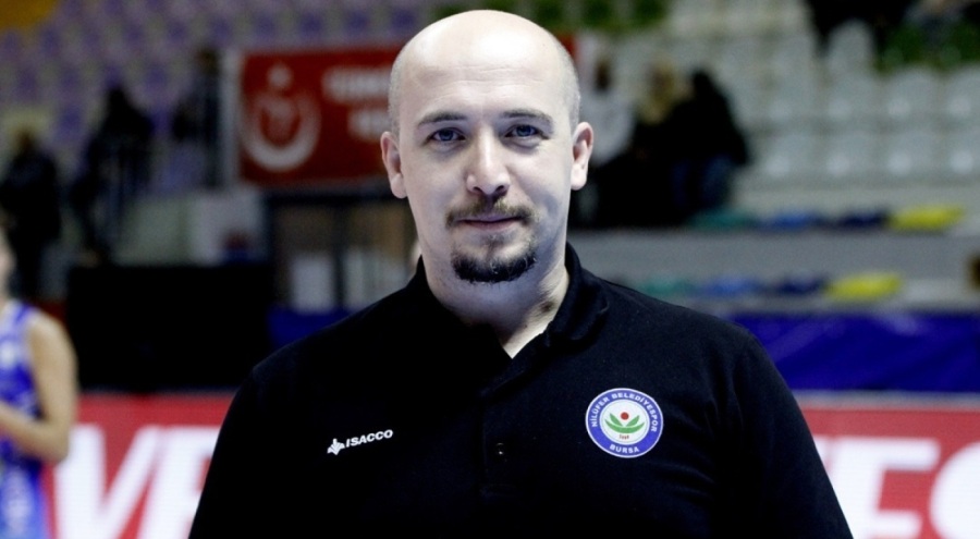 Nilüfer Belediyespor Eker Kadın Voleybol Takımı'nda antrenör Haluk Korkmaz'la yollar ayrıldı