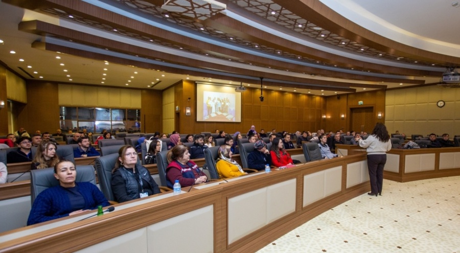 Bursa Büyükşehir'de personele, 'Emzirme ve anne sütünün önemi farkındalık eğitimi'