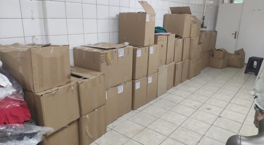 1 milyon lira değerinde yılbaşı mumuyla dolandırdı