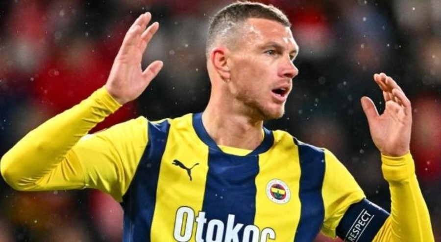 Fenerbahçe'nin kaptanı Dzeko'dan emeklilik açıklaması