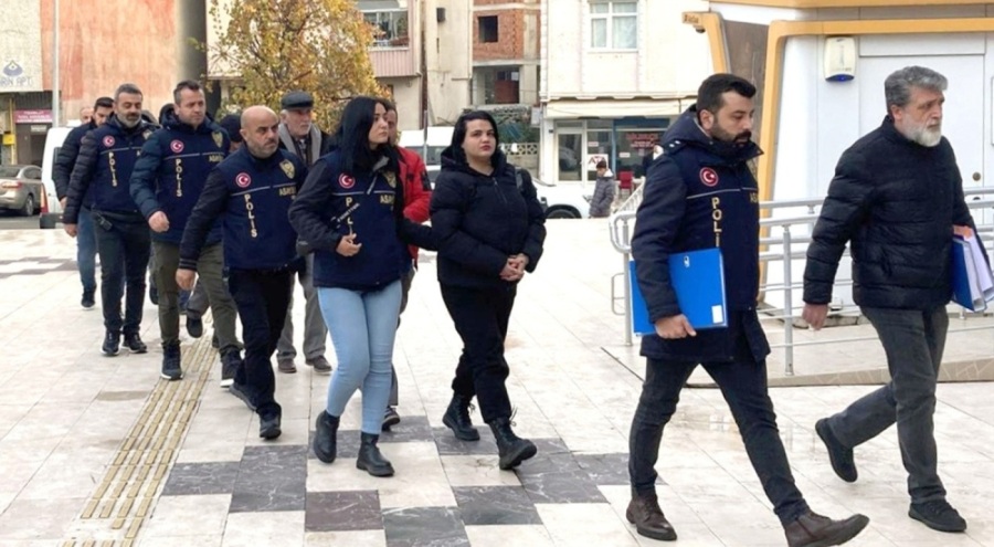 Eş zamanlı fuhuş operasyonu! 7 kişi tutuklandı