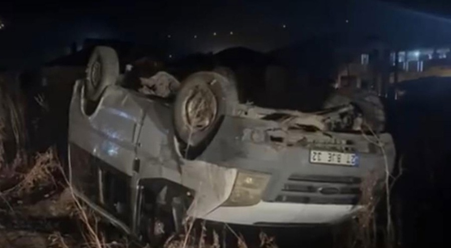 Kontrolden çıkan minibüs takla attı! 7 kişi yaralandı