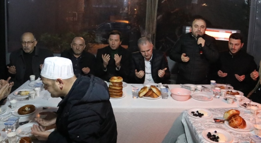Bereket Sofrası, İnegöl Mevlana Camiinde kuruldu
