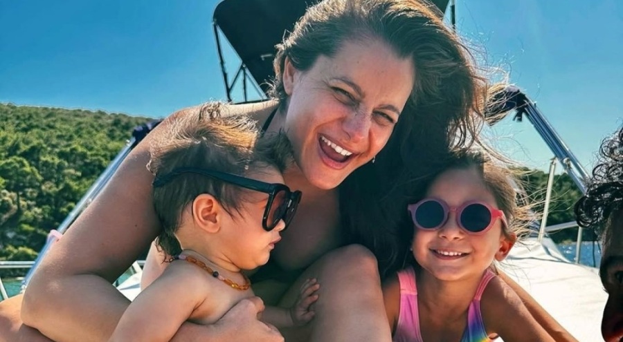 Atiye'den doğum sonrası ilk aile pozu