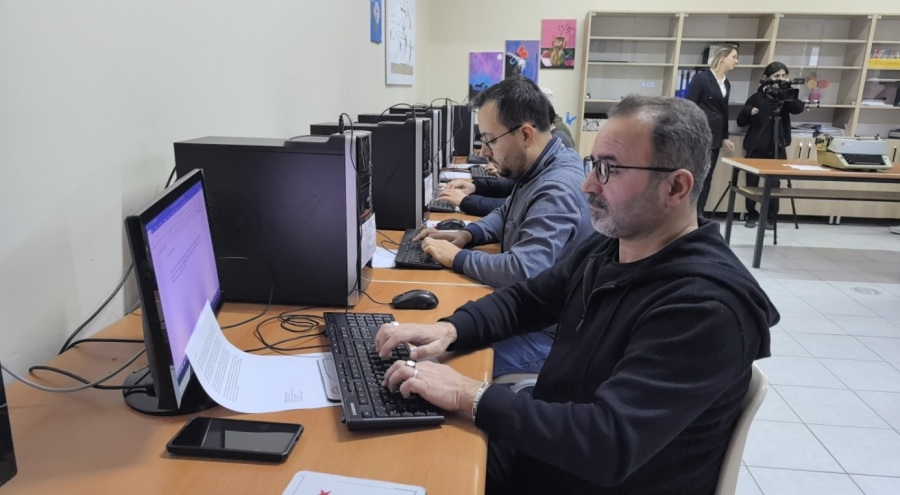 İnegöl'de memurlar arası 10 parmak klavye şampiyonası düzenlendi