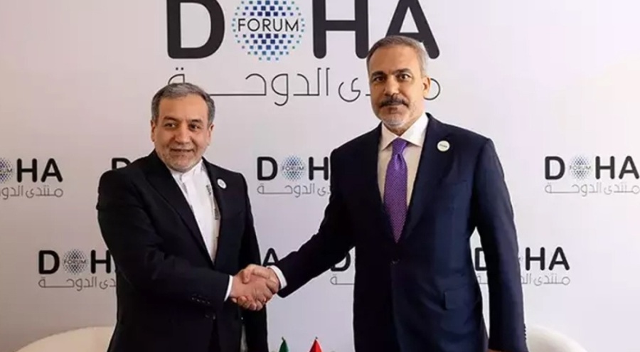 Dışişleri Bakanı Hakan Fidan, İranlı mevkidaşı Arakçi ile bir araya geldi